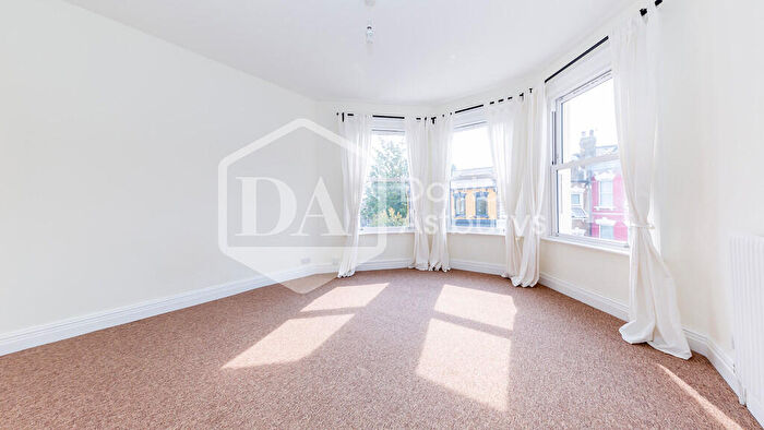 1 Bedroom Apartment To Rent In Duckett Road, Harringay, London, N4