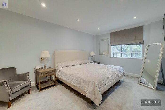 3 Bedroom Flat To Rent In Albion Street, London, W2