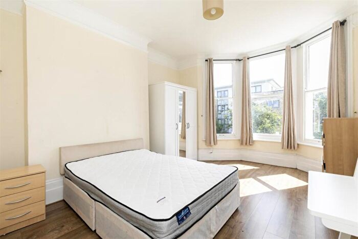 2 Bedroom Flat To Rent In Caledonian Road, N7