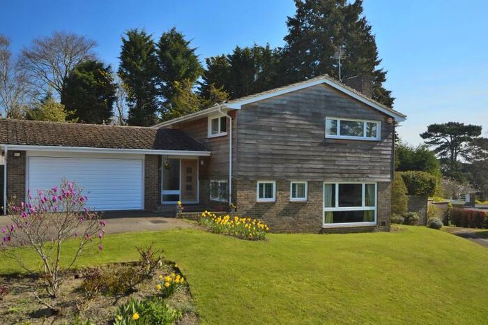 5 Bedroom Detached House To Rent In Tudor Close, Cobham, Surrey, KT11