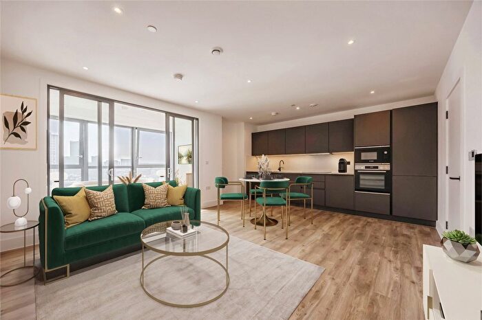 2 Bedroom Flat For Sale In Poplar Walk, Croydon, CR0