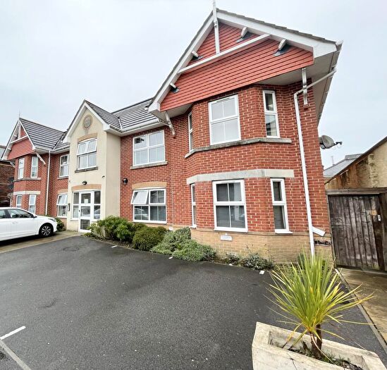 1 Bedroom Flat To Rent In Nortoft Road, Bournemouth, BH8