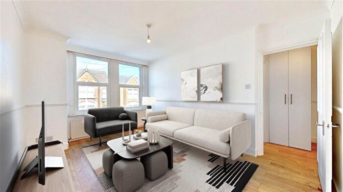 3 Bedroom Apartment To Rent In Werndee Road, London, SE25