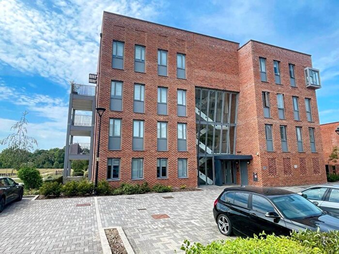 2 Bedroom Flat For Sale In Renard Way, Trumpington, Cambridge, CB2