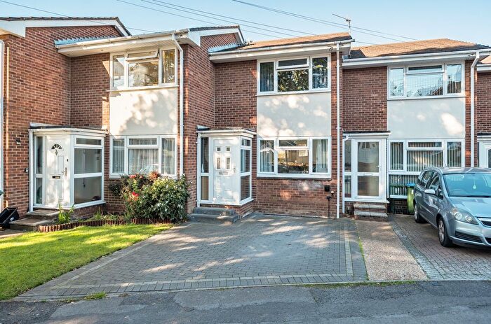 2 Bedroom Terraced House For Sale In Glen Road, Woolston, Southampton, Hampshire, SO19