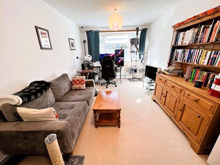 1 Bedroom Flat To Rent In Cornford Grove Balham, SW12