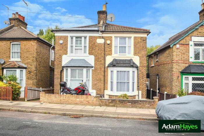 3 Bedroom Semi Detached House For Sale In Finchley Park, North Finchley, N12