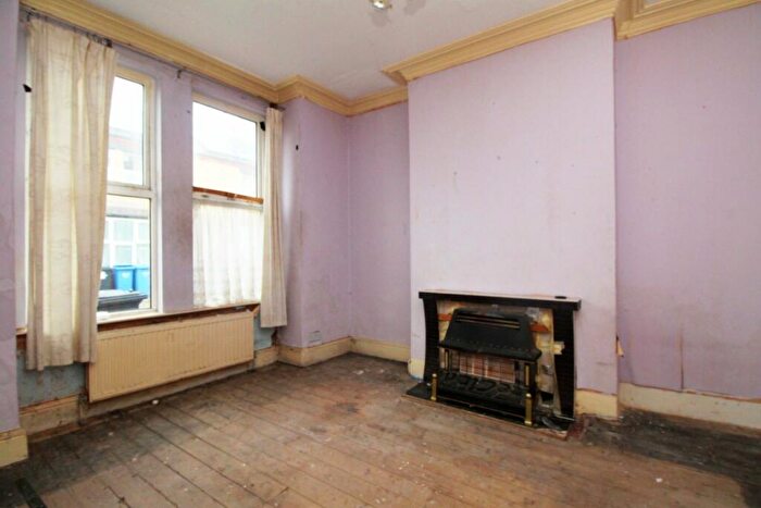 3 Bedroom End Of Terrace House For Sale In Balmoral Grove, Rhyl, Denbighshire, LL18