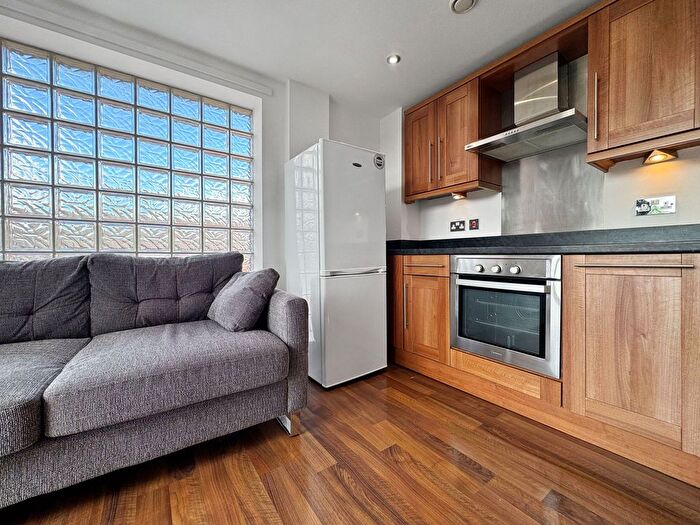 1 Bedroom Flat To Rent In Victoria Street, Victoria House, S3