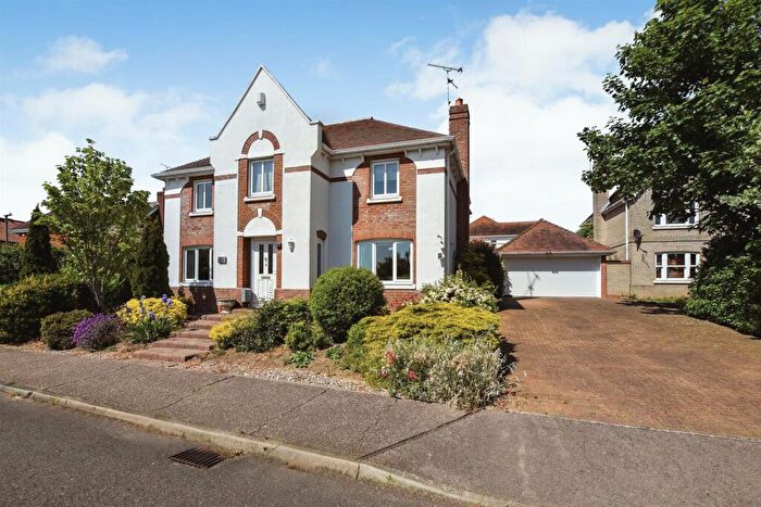 5 Bedroom Detached House For Sale In Celeborn Street, South Woodham Ferrers, CM3