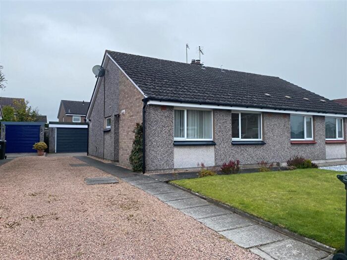 2 Bedroom Semi-Detached Bungalow To Rent In St Marys Place, Kinross, KY13
