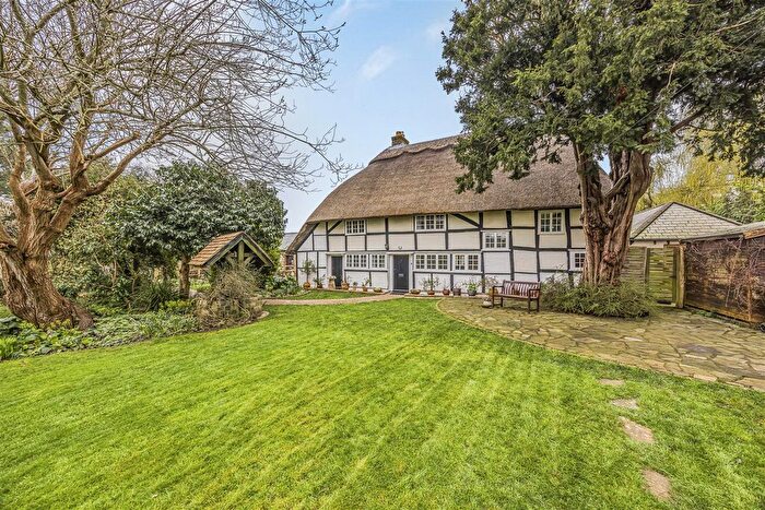 3 Bedroom Detached House For Sale In Eastleigh Road, Havant/Emsworth Boarders, PO9