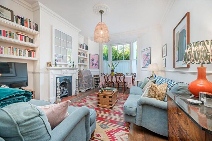 2 Bedroom Flat For Sale In Camden Park Road, Camden Town, NW1