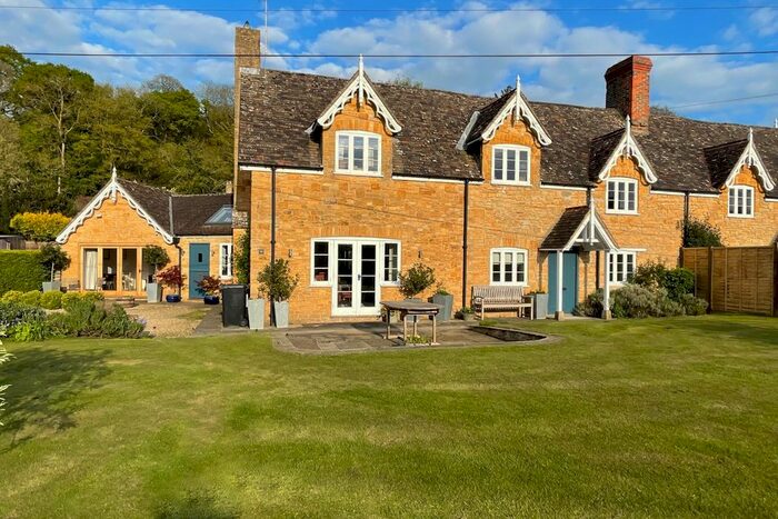 5 Bedroom Country House For Sale In Compton Pauncefoot, Somerset, BA22