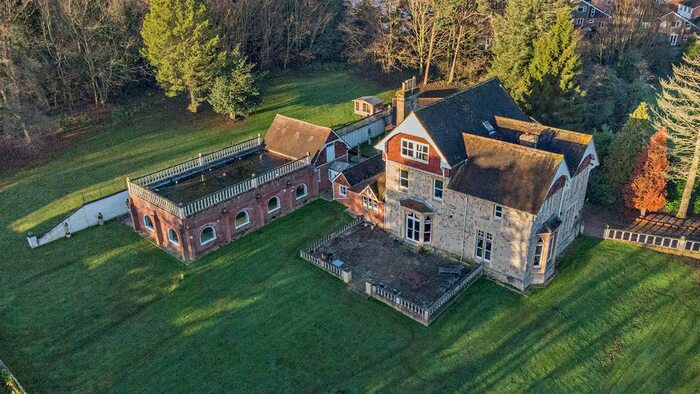 7 Bedroom Detached House For Sale In Hermitage Road, Higham, Rochester, ME3