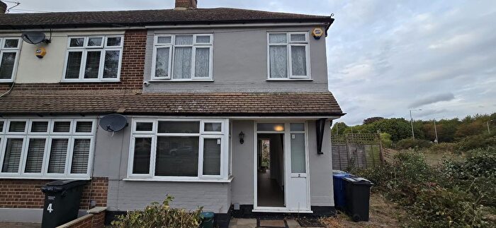 3 Bedroom End Of Terrace House To Rent In Stanford Gardens, Essex, RM15