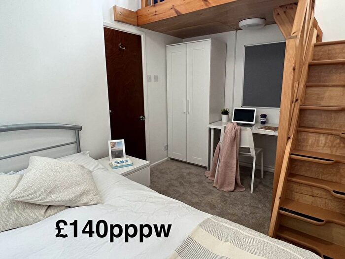 4 Bedroom Property To Rent In Eldertree Gardens, Exeter, EX4