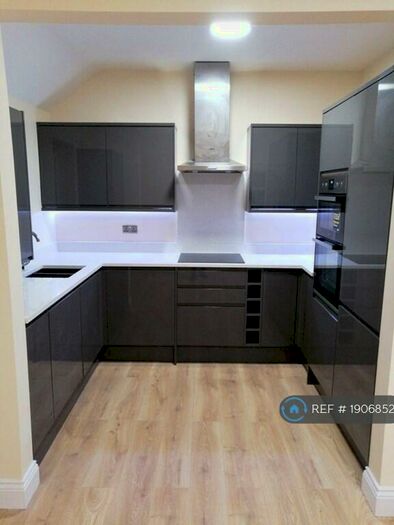 1 Bedroom Flat To Rent In Fairdene Road, Coulsdon, CR5