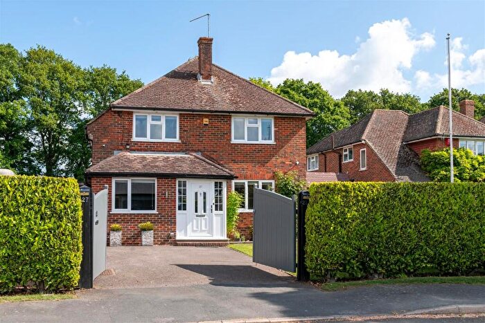 3 Bedroom Detached House For Sale In Park Road, RH6