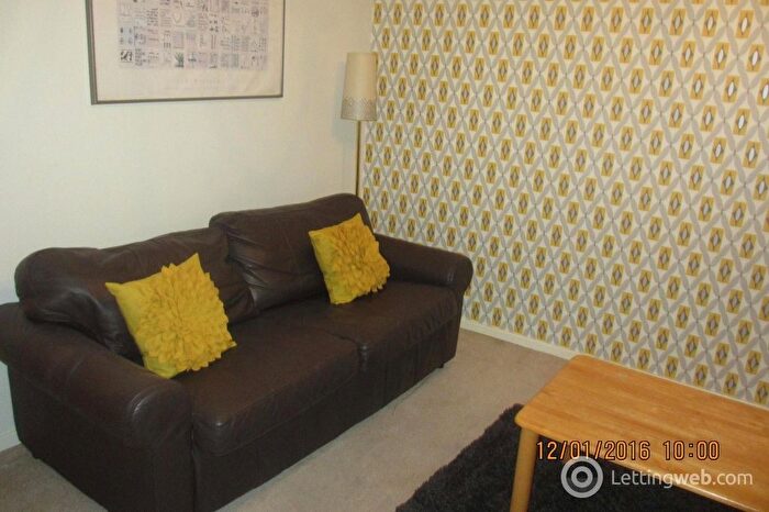 1 Bedroom Flat To Rent In King Street, Top Floor Left, Aberdeen, AB24