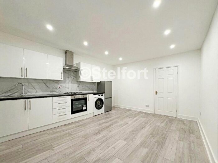 1 Bedroom Flat To Rent In Lordship Road, London, N16