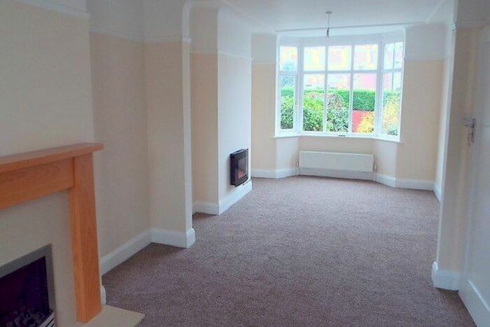 3 Bedroom Semi-Detached House To Rent In Grafton Walk, Wirral, CH48