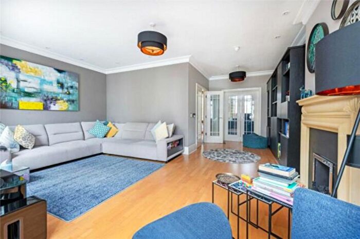 4 Bedroom Terraced House To Rent In Kelsall Mews, Kew, TW9