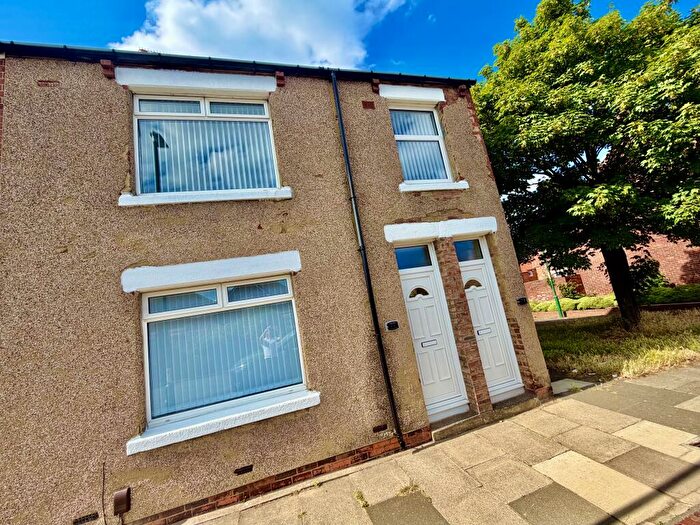 3 Bedroom Flat To Rent In Red House Road, Hebburn, Tyne And Wear, NE31