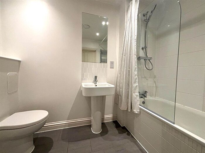 1 Bedroom Flat To Rent In Lower Green Road, St. Helens, Ryde, PO33