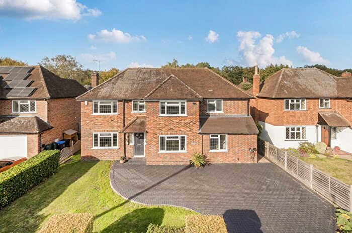 3 Bedroom Detached House For Sale In Woking, Surrey, GU22