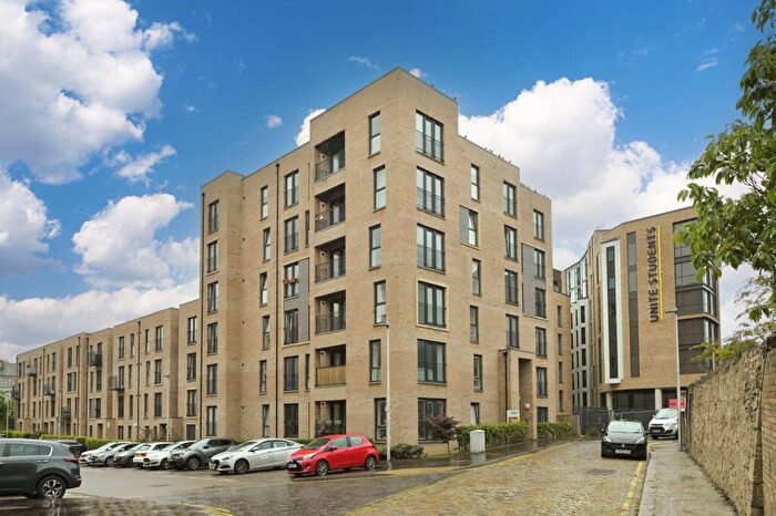 2 Bedroom Flat For Sale In / Elsie Inglis Way, Abbeyhill, Edinburgh, EH7