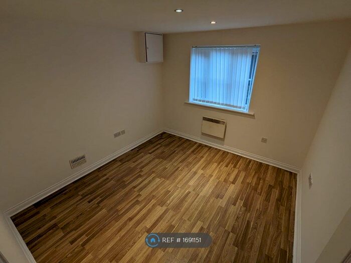 2 Bedroom Flat To Rent In Bakery Court, Ashton-Under-Lyne, OL6