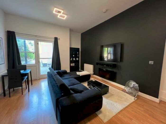 2 Bedroom Bungalow To Rent In &# Per Calendar Month, Clarendon House, NG1