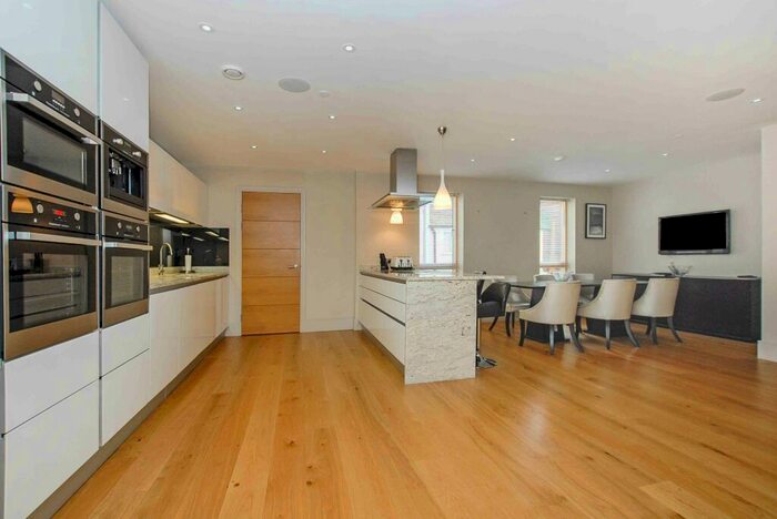 3 Bedroom House To Rent In Brocas Street, Eton, SL4