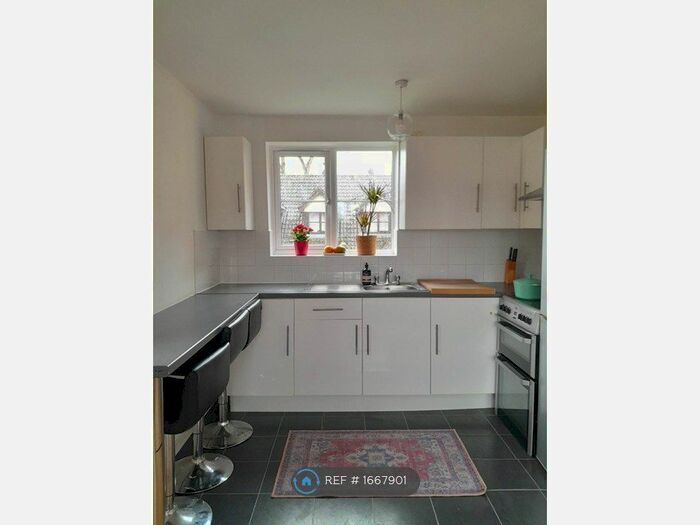 2 Bedroom Flat To Rent In Creighton Road, London, N17