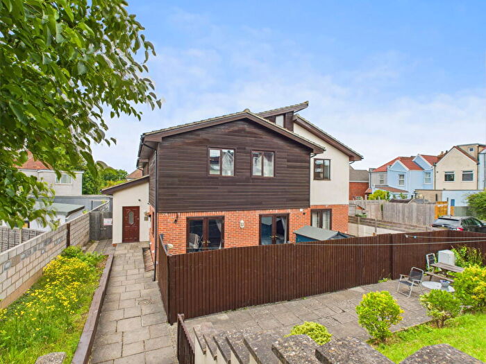 2 Bedroom Flat For Sale In Cardill Close, Bristol, BS13