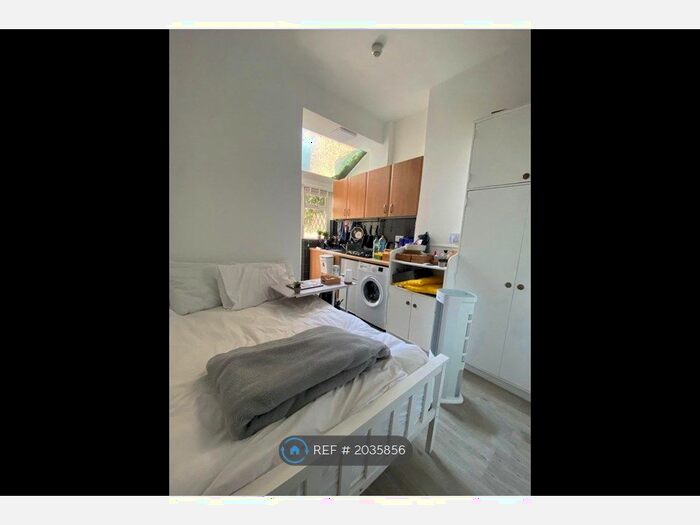 1 Bedroom Studio To Rent In Percy Road, London, W12