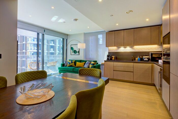 3 Bedroom Flat To Rent In Palmer Road, London, SW11