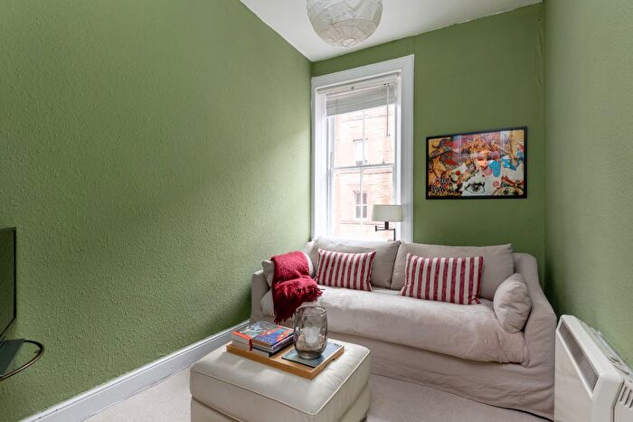 2 Bedroom Flat For Sale In / Milton Street, Abbeyhill, Edinburgh, EH8