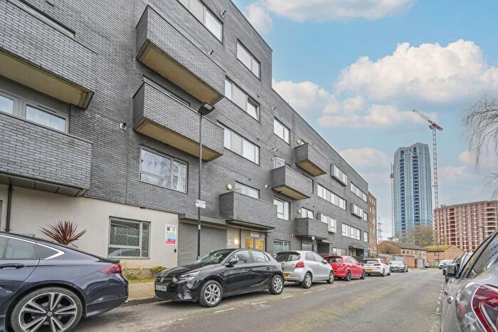 2 Bedroom Flat For Sale In Ordnance Road, Canning Town, London, E16