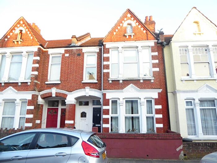 2 Bedroom Maisonette To Rent In Tynemouth Road, Tooting Borders, CR4