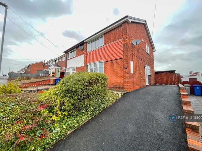 3 Bedroom Semi-Detached House To Rent In Newmount Road, Stoke-On-Trent, ST4