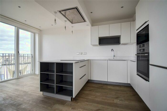 2 Bedroom Penthouse To Rent In The Oak Building, Rudduck Way, Cambridge, CB3