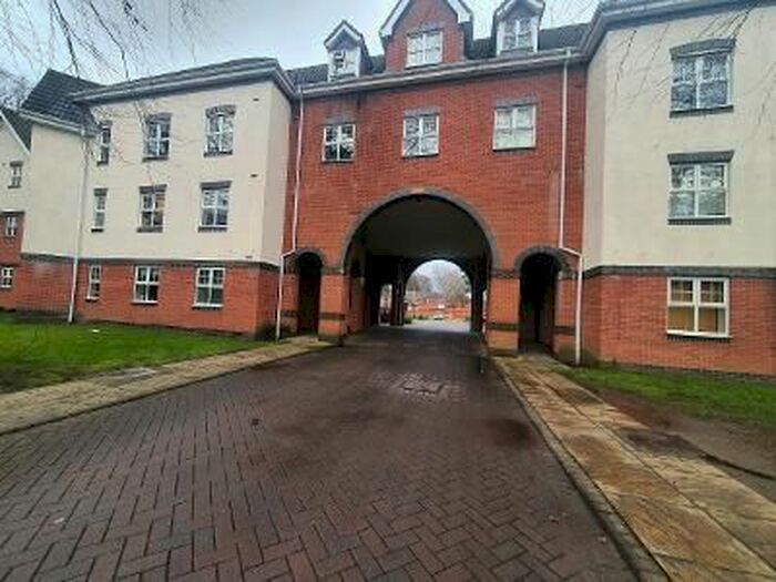 2 Bedroom Flat To Rent In Brooklands Rd, Sale/ Timperly M33