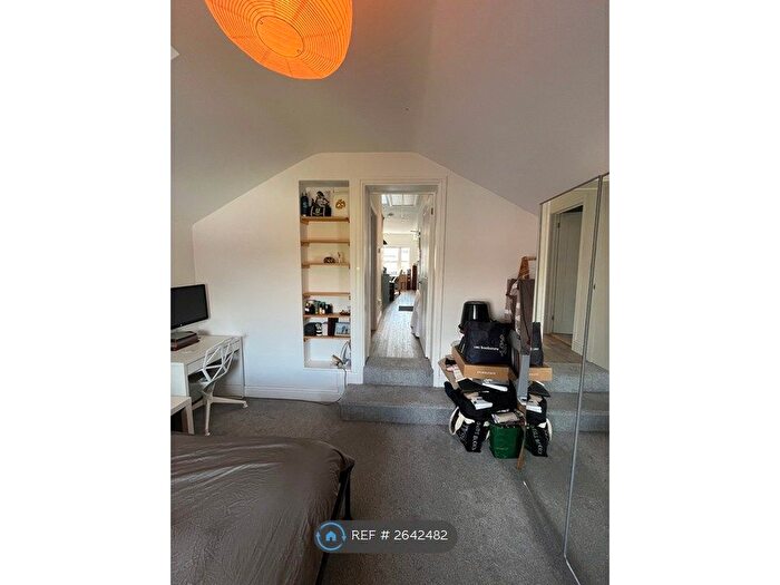 1 Bedroom Flat To Rent In John Street, Tunbridge Wells, TN4