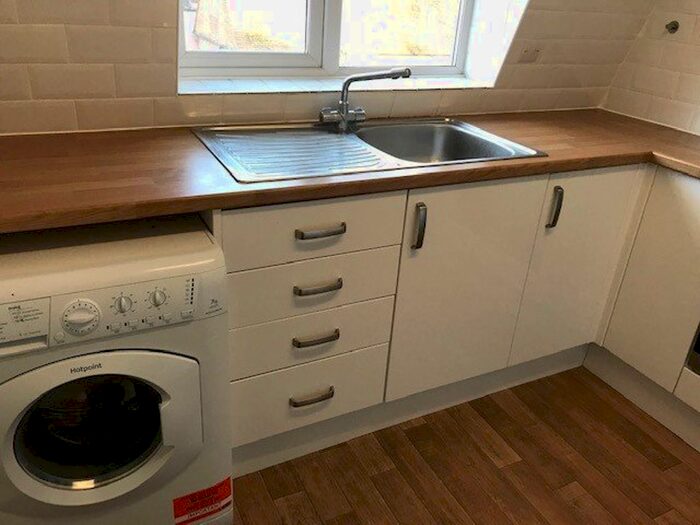 2 Bedroom Flat To Rent In London Road, Headington, Oxford OX3