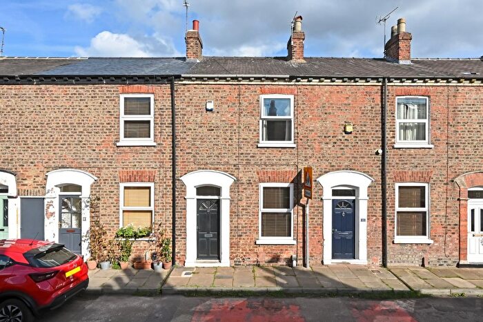 2 Bedroom Terraced House For Sale In St. Pauls Terrace, Holgate, York, YO24