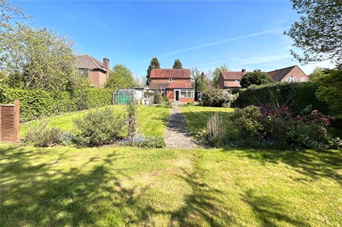 4 Bedroom Detached House For Sale In Coleshill Lane, Winchmore Hill, Amersham, Buckinghamshire, HP7