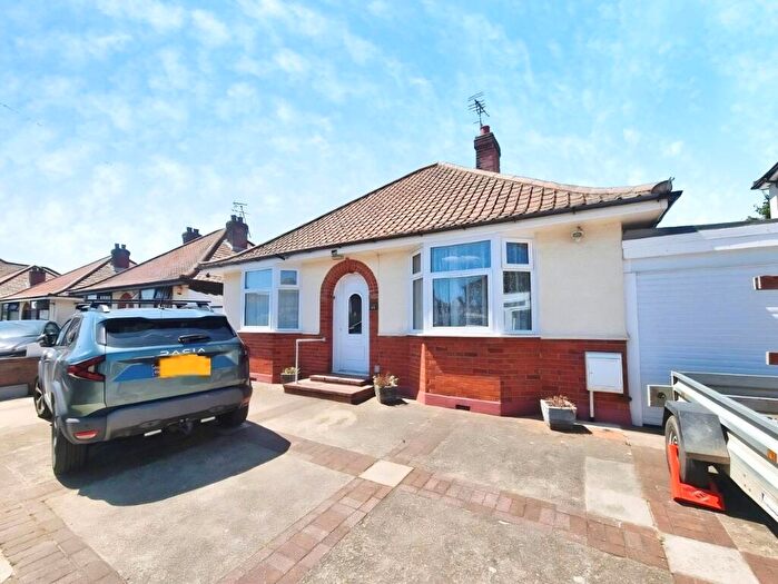 2 Bedroom Bungalow To Rent In Gloucester Road, Ipswich, IP3