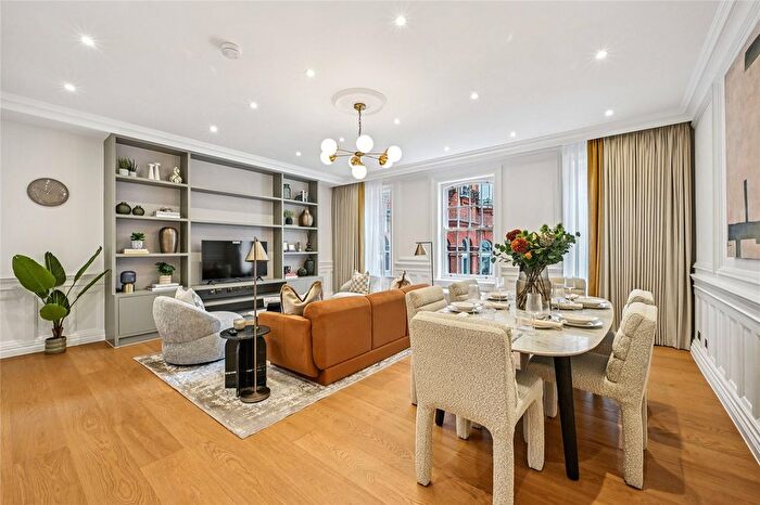 2 Bedroom Terraced House To Rent In Stratton Street, Shepherd Market, W1J